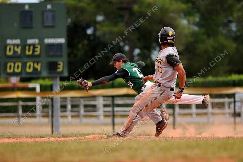NIKON D300S - 300.0 mm f/4.0