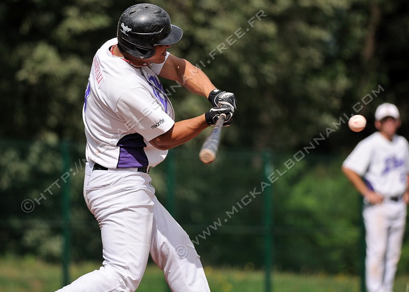 NIKON D300S - 300.0 mm f/4.0