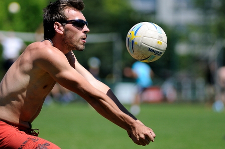 Tournoi de volley-ball sur herbe de l'Agja Bordeaux Caudéran